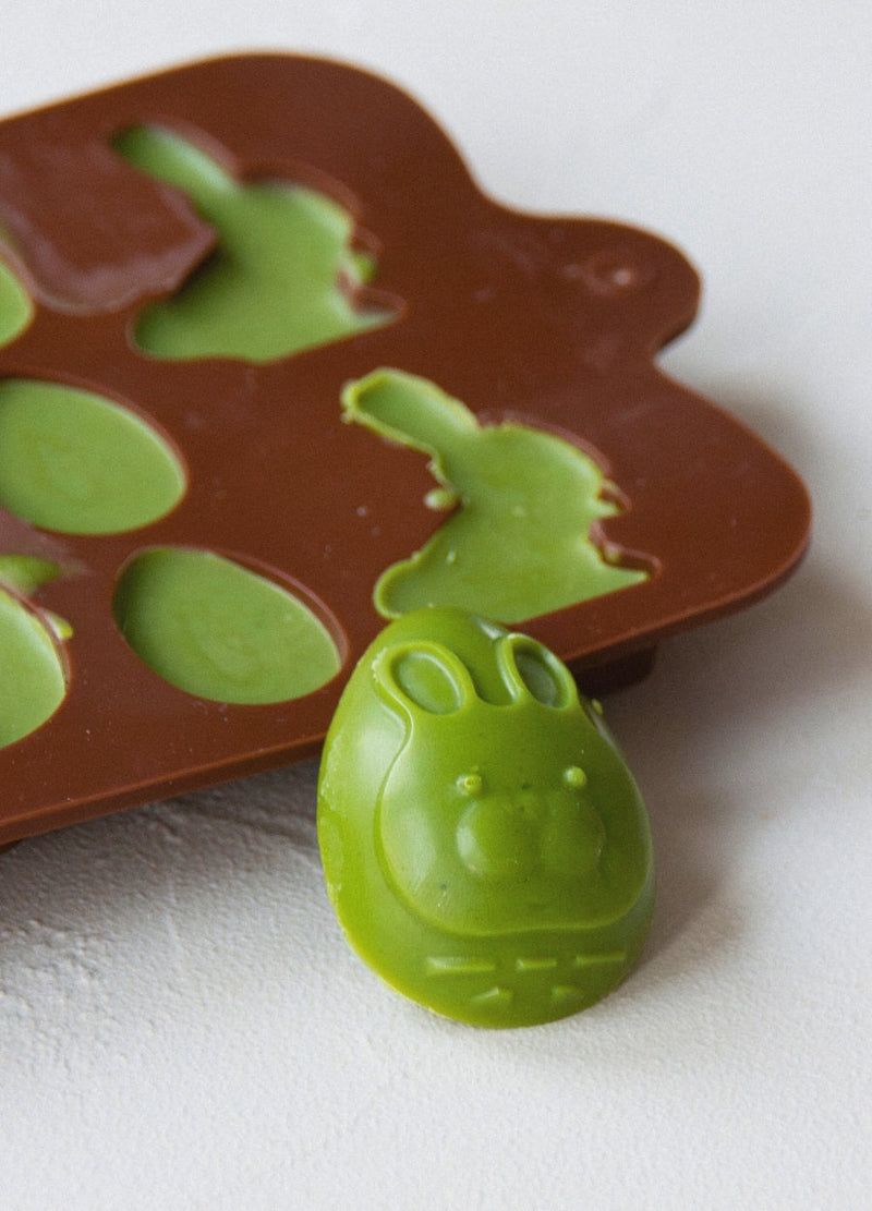 Matcha-Ostereier mit Schokolade – natürlich selbstgemacht